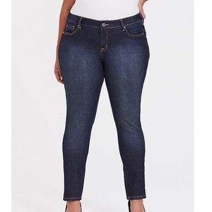 NWT Torrid Curvy Skinny Dark Wash Jean Sz 14